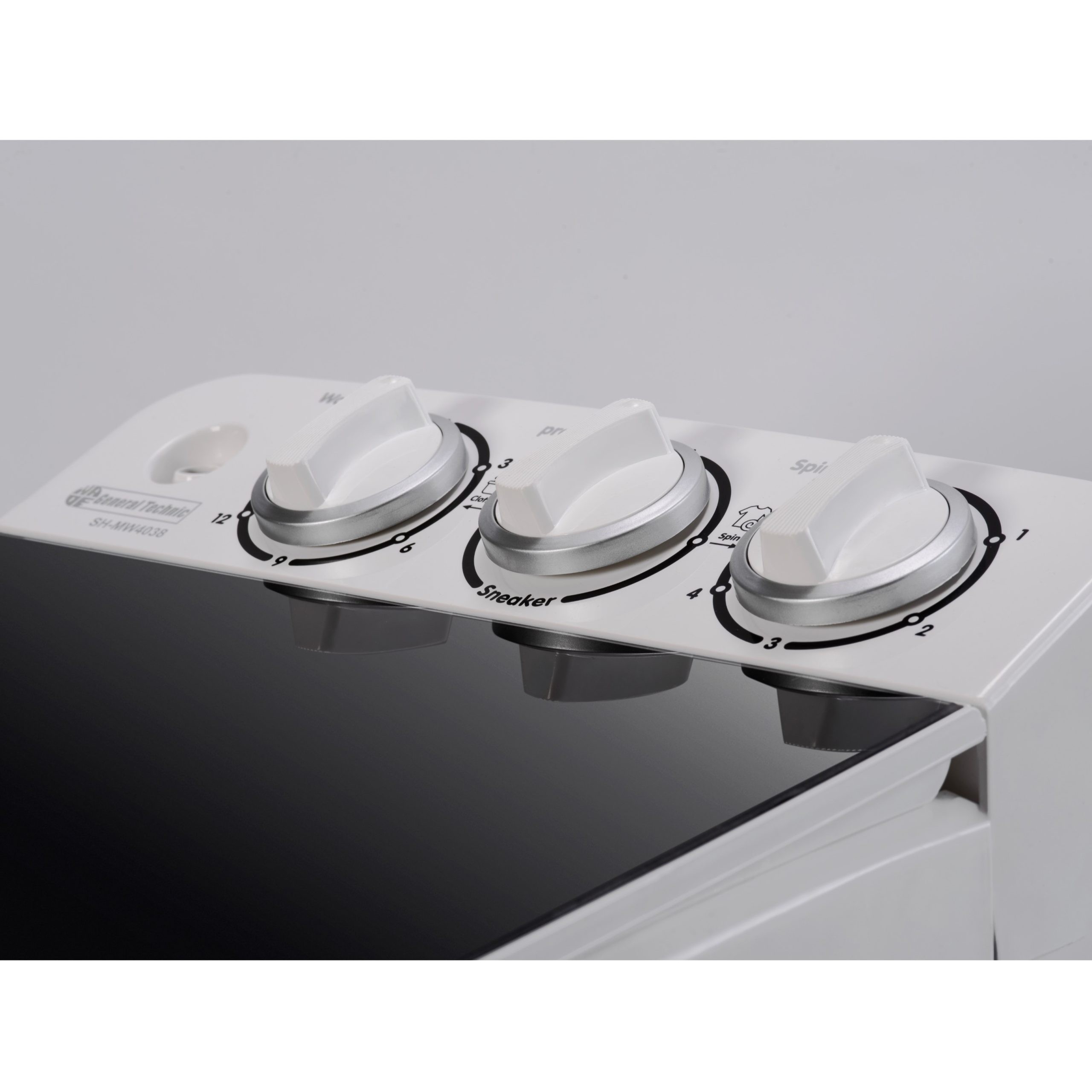 دستگاه کتونی‌شور اتوماتیک